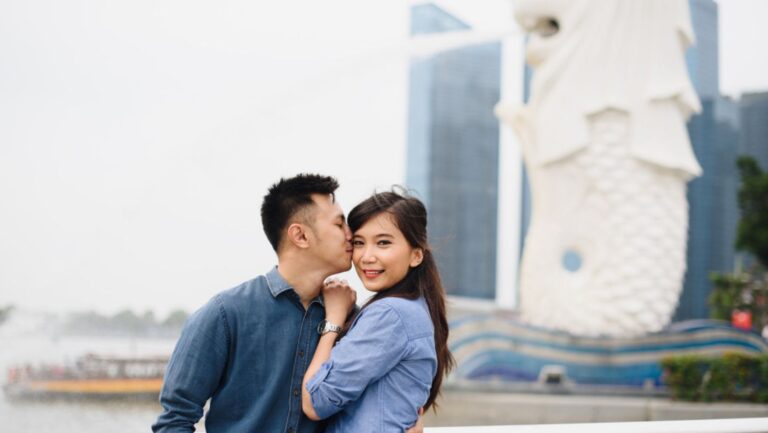 Singapore is the Perfect Destination for Young Couples