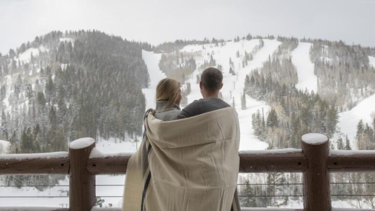 Best Romantic Places for Couples to Visit in December-Fall Winter 2023